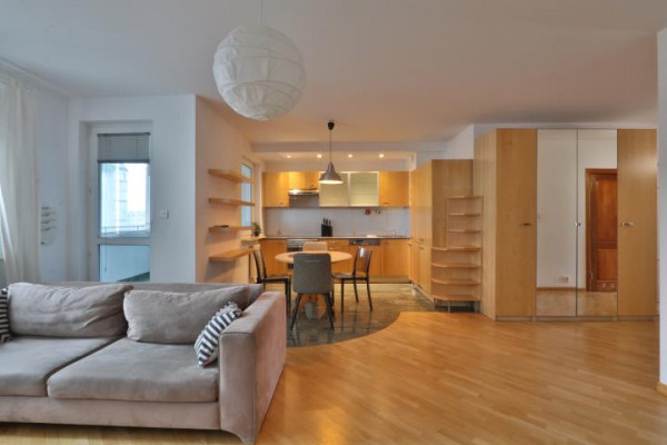 mazowieckie, Warszawa, Wola, Wolność, 3 pokoje, 70m2, Wola, ul. Wolność/Nowe z Garażem
